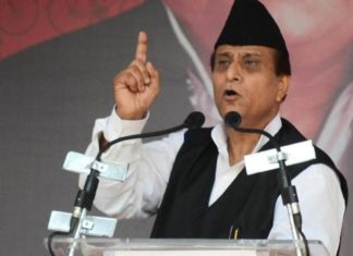 घमासान के बीच सपा में उलट-फेर!