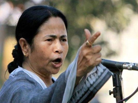 बंगाल : मुख्य सचिव को मुक्त करने से ममता का इंकार