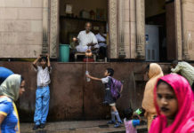 मानव विकास के मामले में भारत गया एक पायदान और नीचे