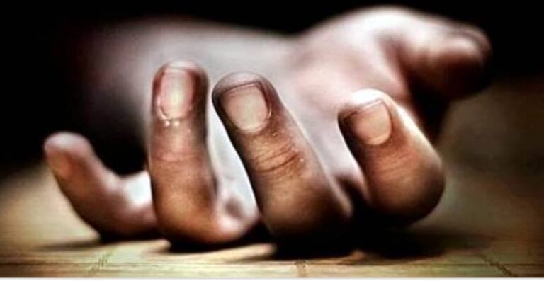 जम्मू कश्मीर में क़त्ल ओ गारत का दौर जारी, पत्नी समेत बीजेपी नेता को आतंकवादियों ने गोली मारी