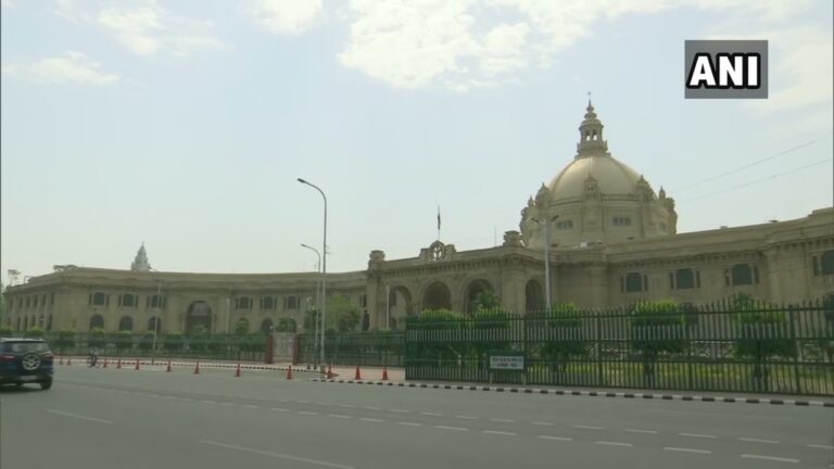 पोशाक प्रोटोकोल : विधानसभा सचिवालय में जींस-टॉप टीशर्ट में इंट्री बैन.. साहब पहनेंगे शर्ट-पैंट और साड़ी सलवार-सूट में रहेंगी मैम