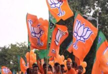 तुम्हीं से मुहब्बत तुम्हीं से लड़ाई, अरे मार डाला दुहाई दुहाई : किसानों से कटुता के बीच किसानों से बात करेंगे योगी