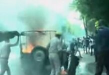 लखीमपुर जाने पर अड़े अखिलेश यादव, पुलिस ने किया गिरफ्तार