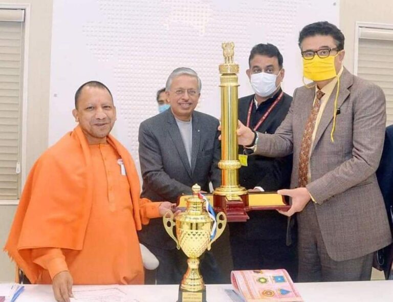 थैंक्यू सरकार जी, माना तो कि पत्रकार भी बीमार पड़ते हैं उन्हें भी इलाज की जरूरत है!
