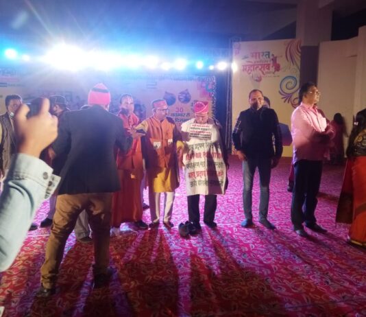 भारत हस्तशिल्प महोत्सव का शुभारंभ, पूरे देश का हुनर अगले दो हफ्तों तक लखनऊ में