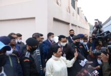 अभी से सपा कार्यकर्ताओं का दिमाग खराब हो गया है : मायावती