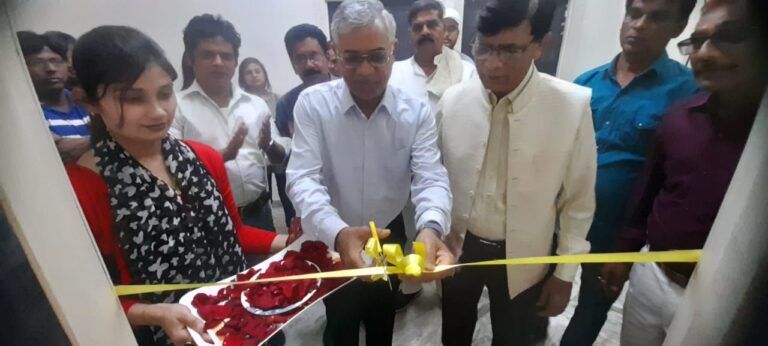 गोदी मीडिया और ईर्ष्यालू मीडिया कत्तई ना बने DON मीडिया