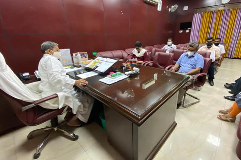 ना मंत्री हैं ना विधायक फिर भी जनता के मुकुट हैं! जानिये कौन!