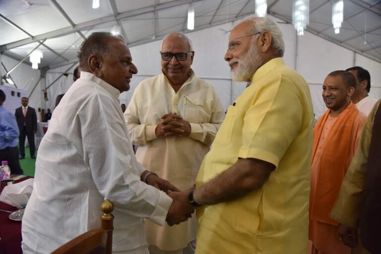 मुलायम सिंह यादव का निधन, मुख्यमंत्री योगी आदित्यनाथ ने 3 दिन के राजकीय शोक की घोषणा की