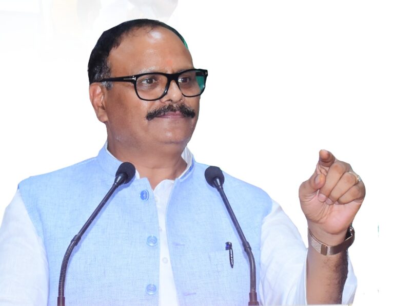 बृजेश पाठक