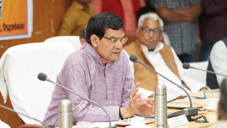 नगर विकास मंत्री