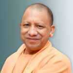 नोएडा इंटरनेशनल एयरपोर्ट :जेवर के किसान CM Yogi से मिले Up cm yogi Adityanath smiling wrapped in saffron clothes